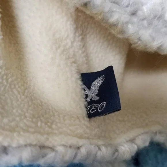 Winter Hat from American Eagle - Picture 3 of 4